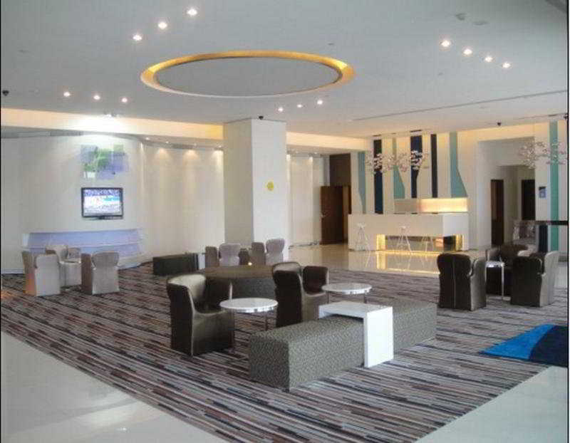 Holiday Inn Express Shanghai Nanhuizui Buitenkant foto