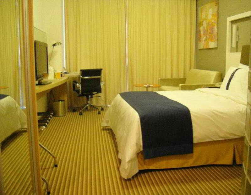 Holiday Inn Express Shanghai Nanhuizui Buitenkant foto